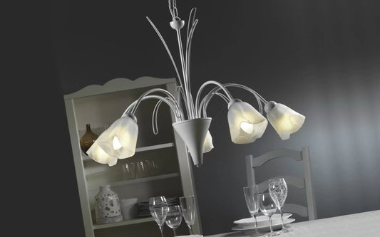 Lampadario bianco a fiori - Dimensioni: cm. 70 x 70 x 100h - (DFL)