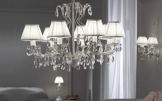 Lampadario con cristalli e paralumi - cm. 80 x 80 x 105h - (DFL)