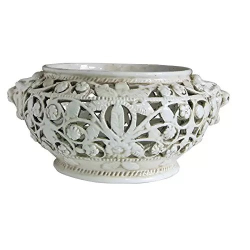 Cache pot Vaso Centrotavola fruttiera dipinto e fatto a mano in ceramica artistica di Castelli Italia -odice: FMA-02 Collezione: Arte dell-arredo - Arabesque Dimensioni: cm 34 - h cm 19 Descrizione: Cache-pot con teste di leoni bianco anticato da sala e