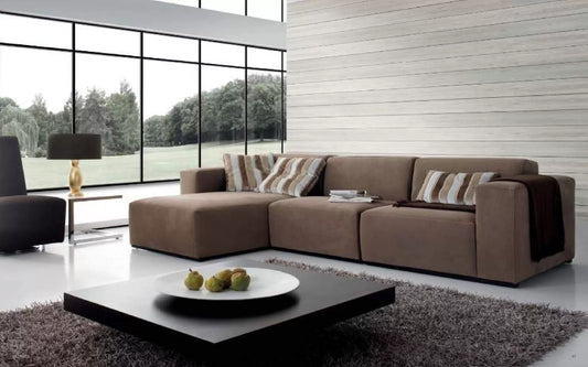 Poltrona laterale con bracciolo destro, poltrona centrale, chaise longue, pouf in pelle scamosciata extra rigenerata beige