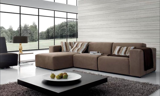 Poltrona laterale con bracciolo destro, poltrona centrale, chaise longue, pouf in pelle scamosciata extra rigenerata beige