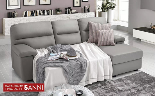 Divano letto angolare 3 posti con chaise a destra. Similpelle grigio cenere (cm. 257 x 163 x 96h)