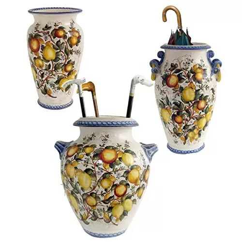 Set 3 Vasi ombrelliera dipinti a mano in ceramica artistica di Castelli Italia Codice: MD-38 Collezione: Arte dell-arredo - Mediterranea Dimensioni: h cm 50 x   cm 29 - h cm 55 x   cm 36 - h cm 62 x h cm 54 Descrizione: 3 Portaombrelli con o senza torcigl